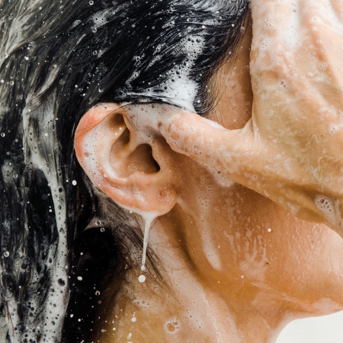 Nourishing Shampoo - Essential Oils